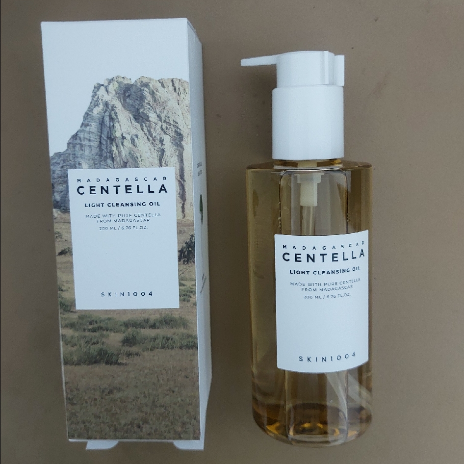 Madagascar Centella Light Cleansing Oil imgfdn-1d11ce8f-3a15-429e-8a7d-29f291c6b78a