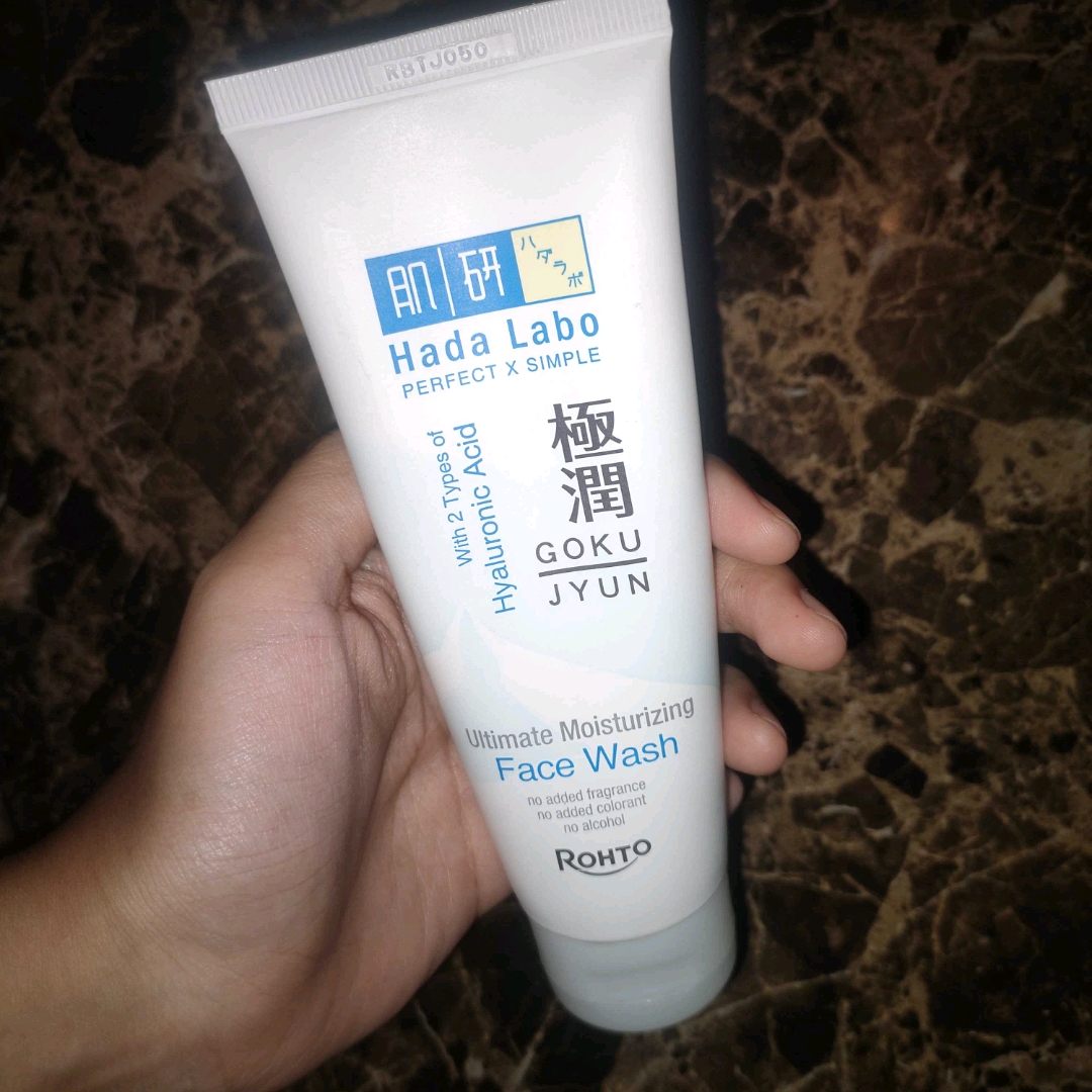 Gokujyun Ultimate Moisturizing Face Wash imgfdn-de3cc91b-03de-452c-9b5d-1e2cb9a2e705