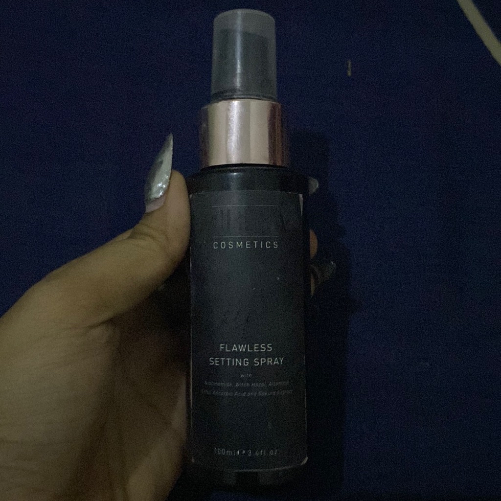 The Art Flawless Setting Spray imgfdn-b3c6d8d3-c124-41b9-8b95-f1476b6ed586
