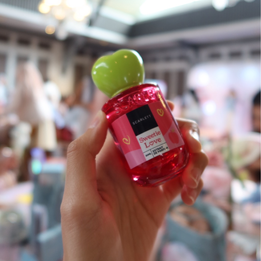 Sweetie Love Extrait De Parfum imgfdn-56a14acf-3ae3-4b73-9239-c1583a6a641b