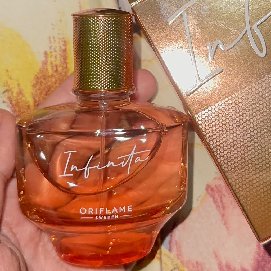 Infinita Eau de Parfume imgfdn-69e12269-48f0-4175-9597-013f4a8416ee
