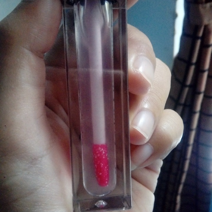 Color Lip Serum imgfdn-4dd83a4e-247f-4cff-9c95-4059a7e8ba8a