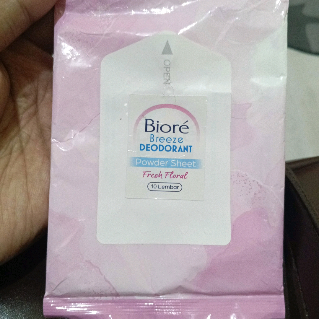 Breeze Deodorant Powder Sheet - Fresh Floral imgfdn-762d4bdc-dfe5-4dc5-9786-e544600e5bd8