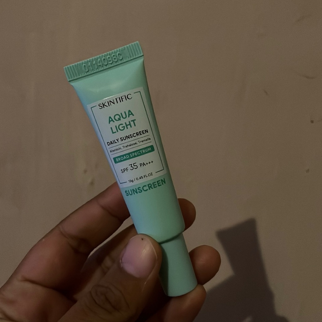 Aqua Light Daily Sunscreen SPF 35 PA+++ imgfdn-40dd75f1-c81f-4043-9fcb-2952bfac184e
