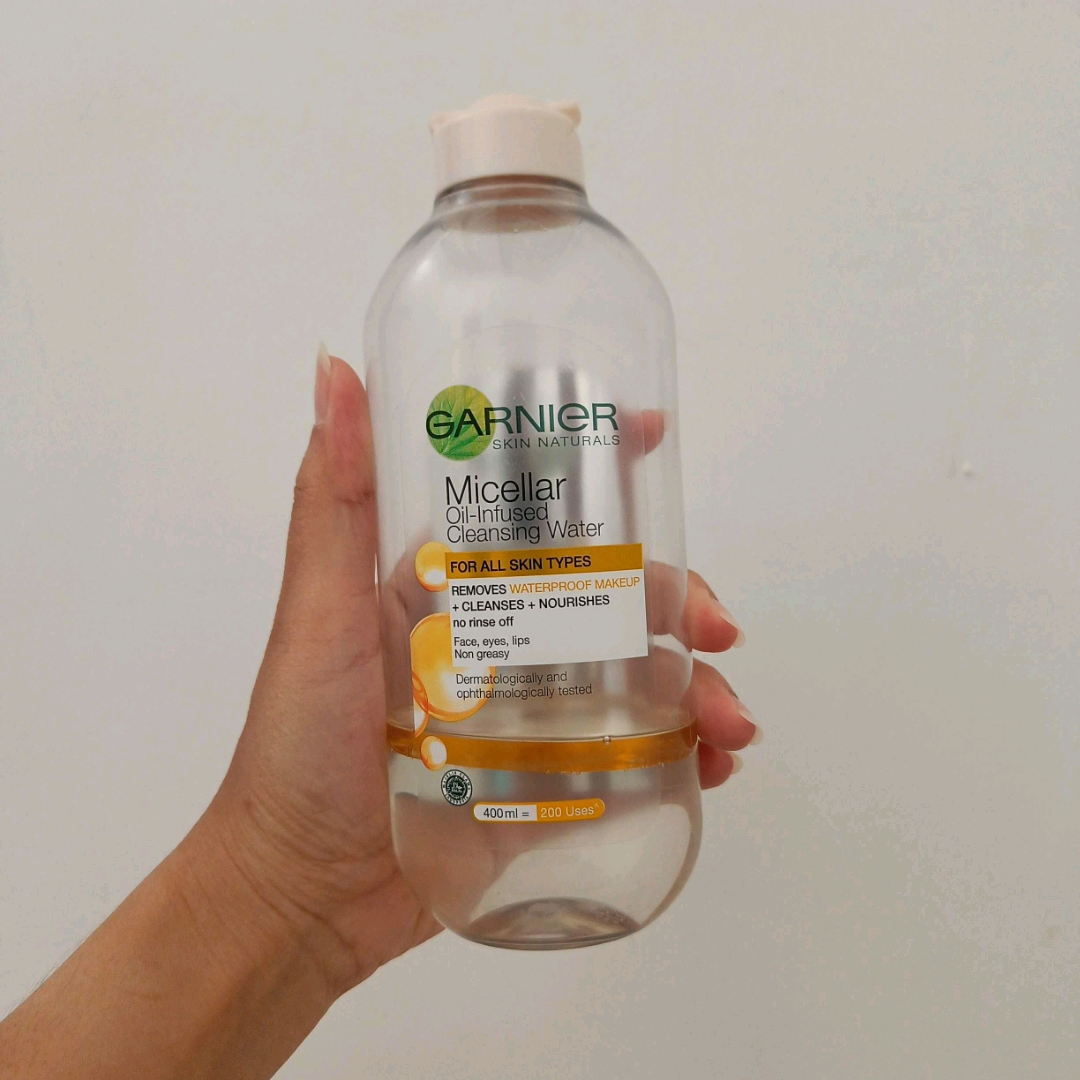 Micellar Oil-Infused Cleansing Water imgfdn-e2e58ef3-74fa-4824-9ad7-450c86b1f2b7