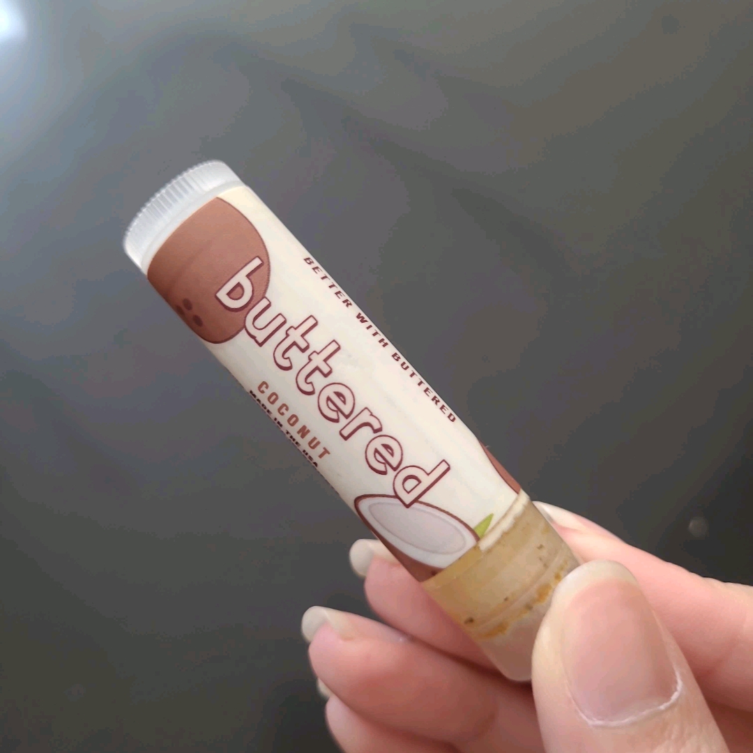 Organic Lip Balm - Coconut imgfdn-98900661-a17e-4a9a-b99f-5fdc14a29c96
