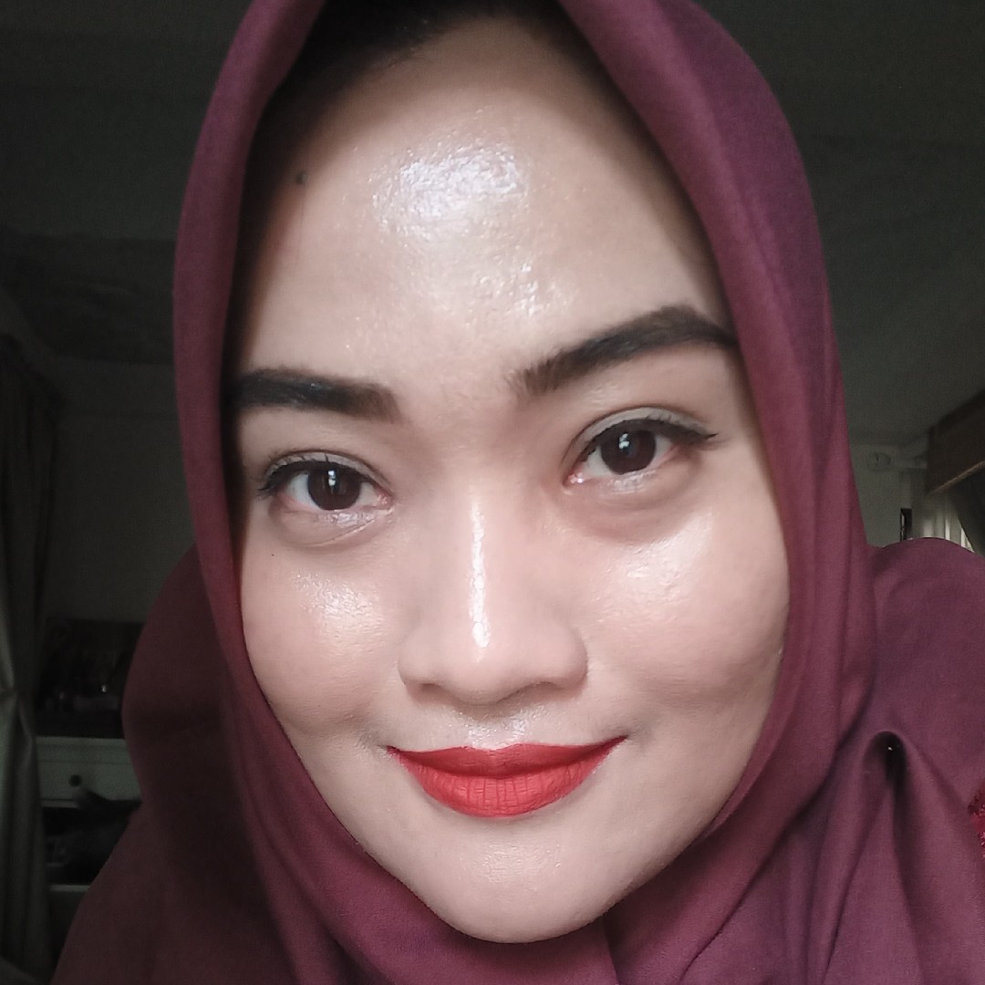 Exclusive Matte Lip Cream - 07 Hello Ruby - Reformulation in May 2023 imgfdn-54014547-0d7e-477d-9516-e4c4c0922ebd