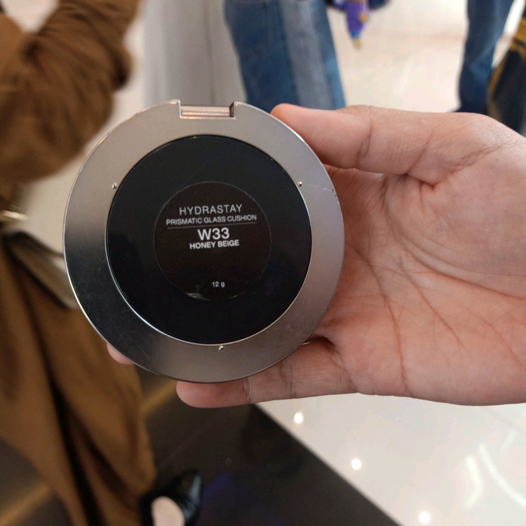 Hydrastay Lite Glow Cushion - N30 Natural Beige imgfdn-a81afa7c-0eca-4c2b-b9cf-f38a47326a09