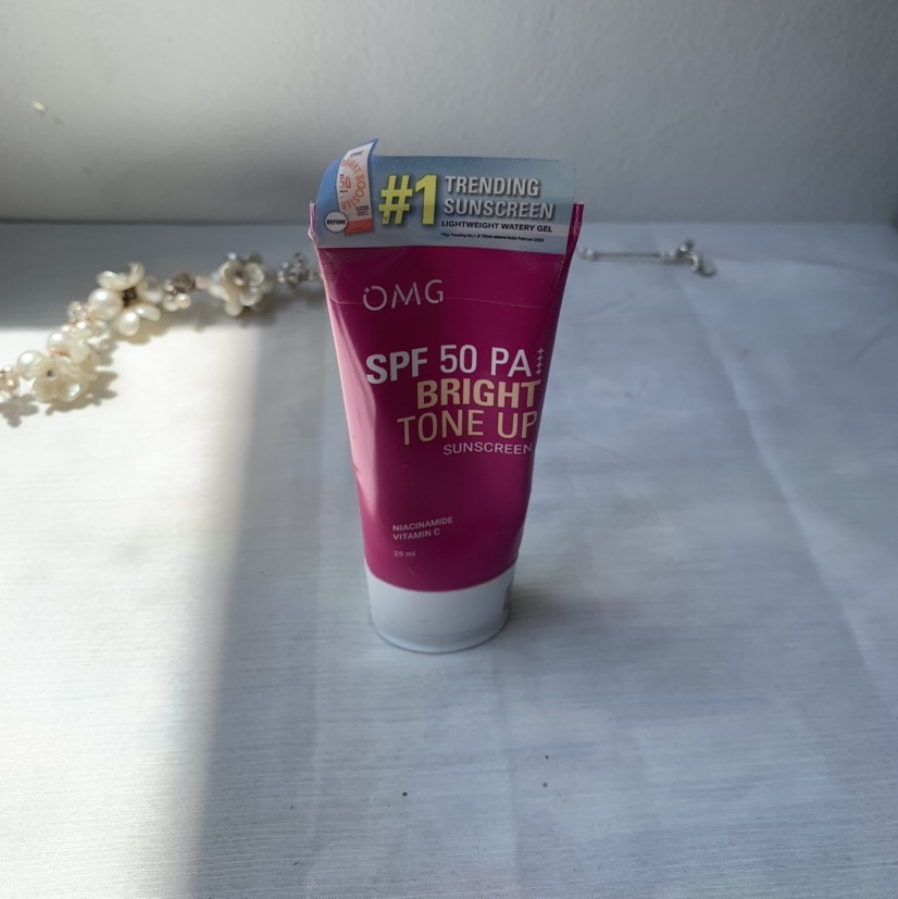 Bright Booster UV Barrier Sunscreen SPF 50 PA++++ imgfdn-93279a98-569a-419b-b364-6824dcf4b15c