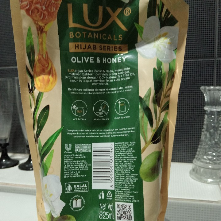 Hijab Series Body Wash - Olive and Honey imgfdn-03ae0e9e-71a8-42c1-b517-5b48a51d3ee3
