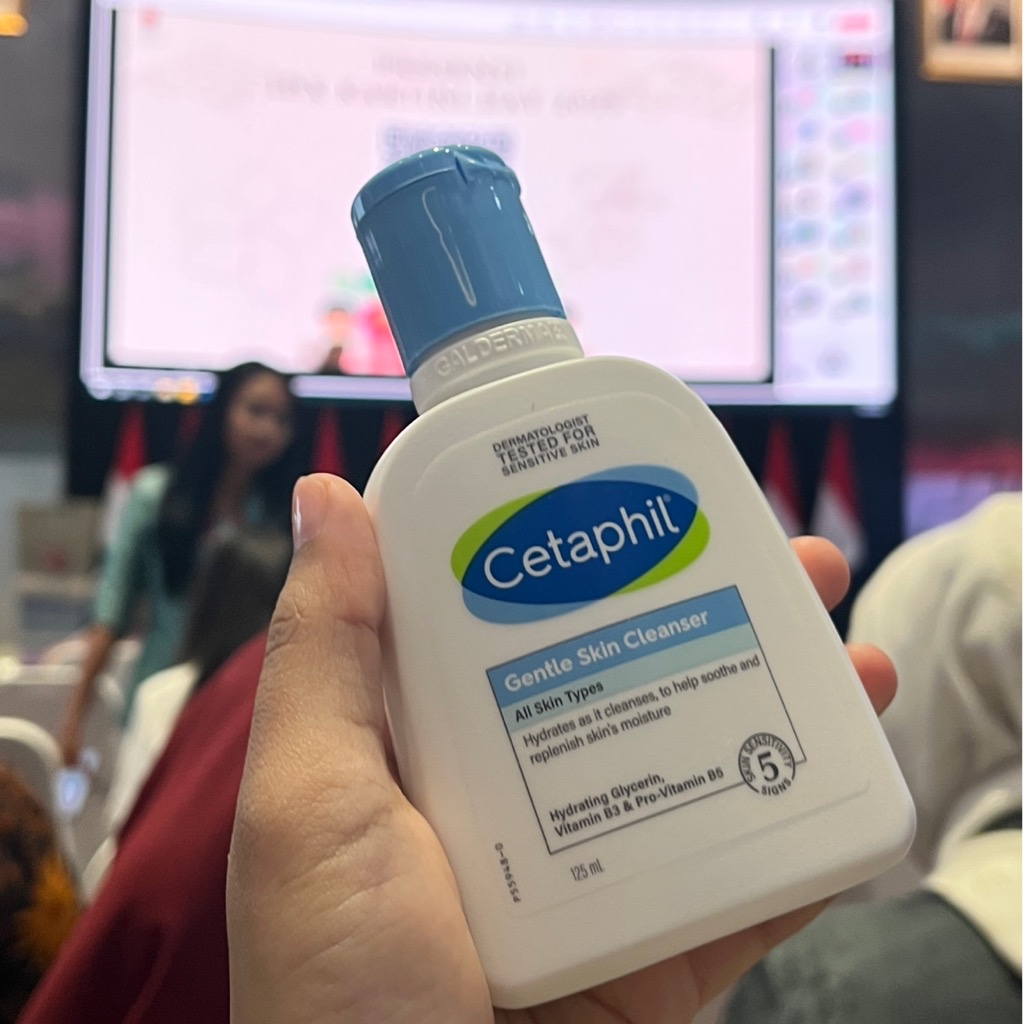 Gentle Skin Cleanser - Reformulation in August 2022 imgfdn-712bc56c-d755-4420-9cbf-b30d363bc7eb