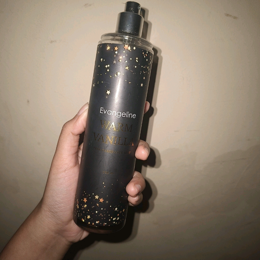 Fine Fragrance Mist - Warm Vanilla imgfdn-9eafd3a2-4186-49db-9b77-02772d3942f9