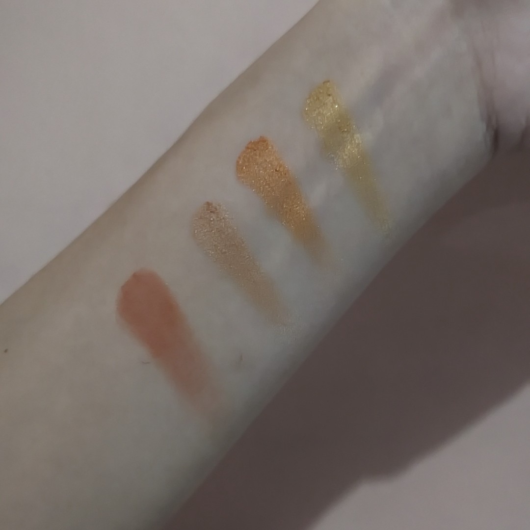 Color Contour Plus Eye Shadow Collection - 09 Athena imgfdn-c26c4fde-2efe-42e9-94c7-d40b54b629e7