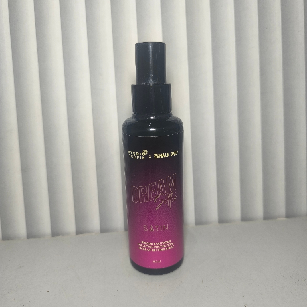 DreamSetter Satin Make up Setting Spray imgfdn-dc4db36a-4b58-4da5-bae7-4bb97873899b