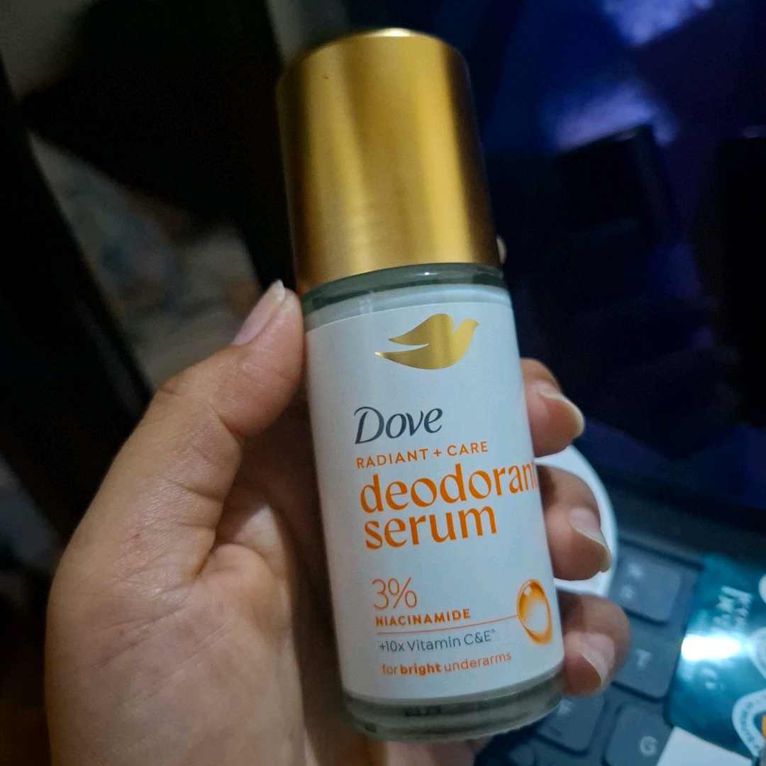 Radiant+Care Deodorant Serum Roll On  - 3% Niacinamide + 10x Collagen imgfdn-6e558251-e677-4adc-98ac-66a95803fa34