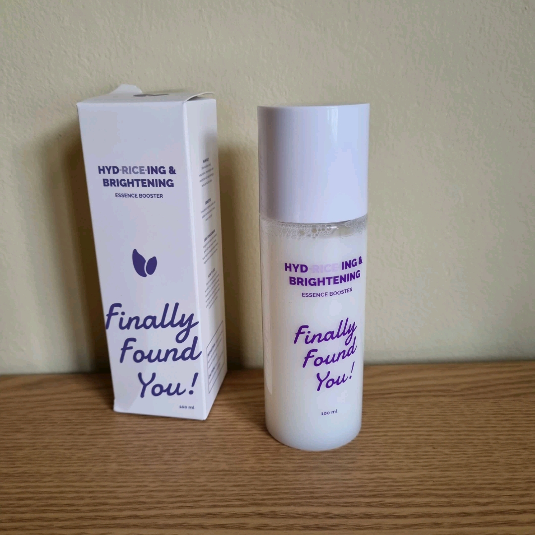 Hyd-rice-ing & Brightening Essence Booster imgfdn-f49540be-074d-4516-8a68-861754416c8c