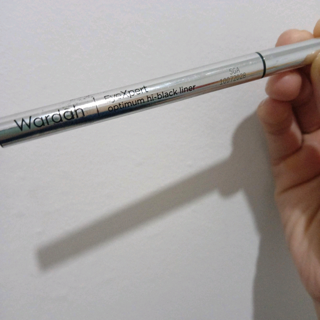 Optimum Hi-Black Eyeliner - Black imgfdn-0e83dd2f-c12d-48ff-92f3-f70b114b9bd3