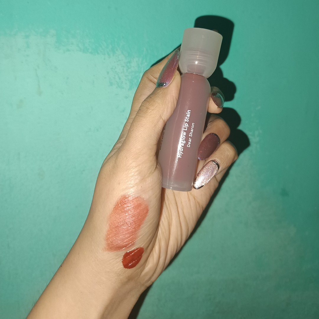 Hydraglow Lip Stain - Dear Sharon imgfdn-7092c486-552e-4378-97c6-c76319e44f2b