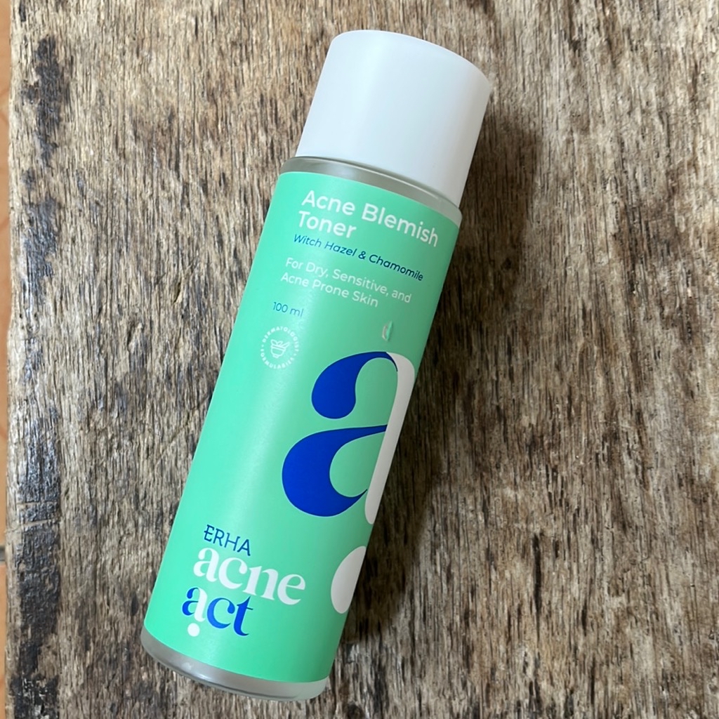 Acne Blemish Toner imgfdn-9ebbc2a7-fa81-418a-9233-20e83ddf85e6