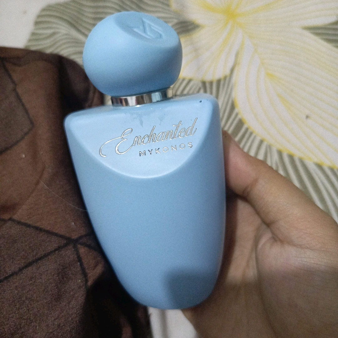 Enchanted Extrait De Parfum imgfdn-e90eed0b-7c4b-43a7-a76e-356bfc04800d