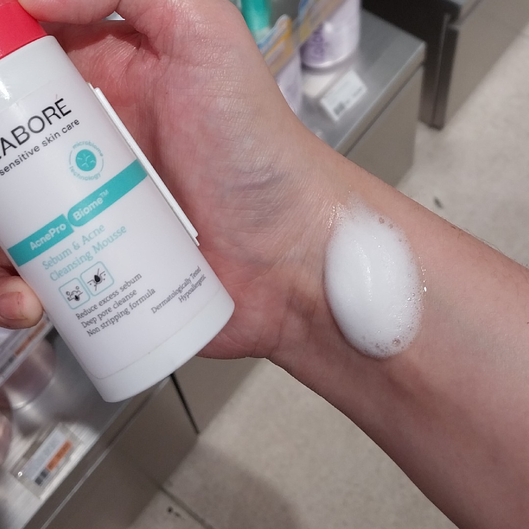 AcnePro Biome Sebum & Acne Cleansing Mousse imgfdn-d5365404-3a99-40eb-8b48-e4cc11f5c06c