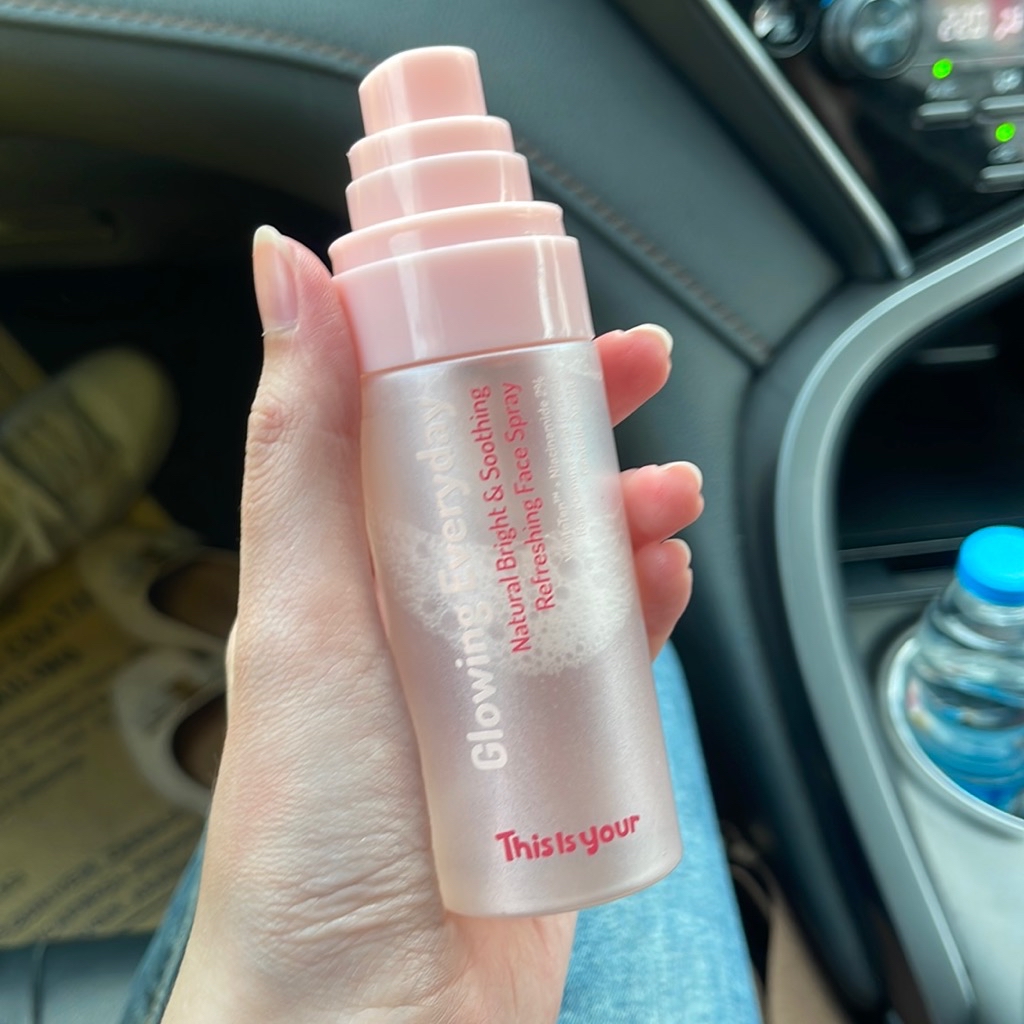 Face Spray Glowing Everyday imgfdn-aaf69126-d698-4613-93a5-add98c16717e