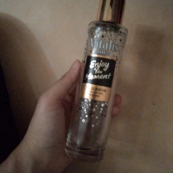 Eau de Toilette Sparkle - Enjoy The Moment imgfdn-206bbfc4-c46a-42fd-9e21-e0daede8ba3d