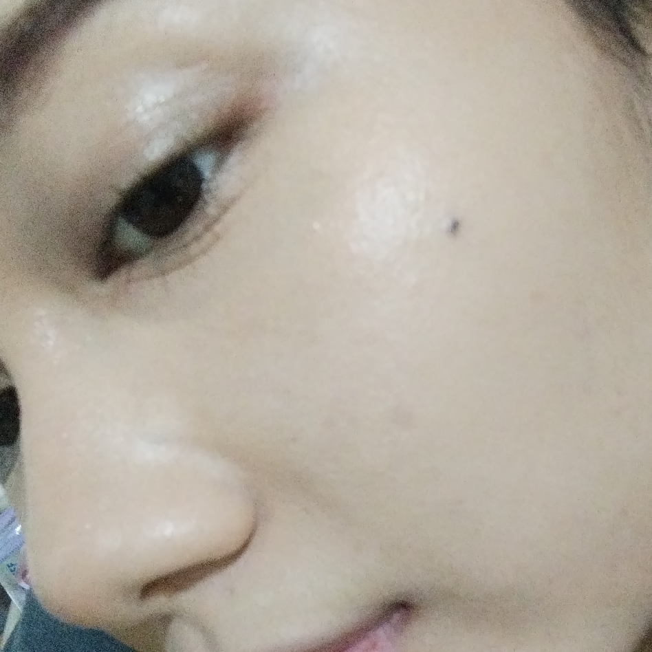 The Realest Lightweight Skin Tint - Beige imgfdn-adb56fd6-a834-44f3-9bb0-8360eadbfed5