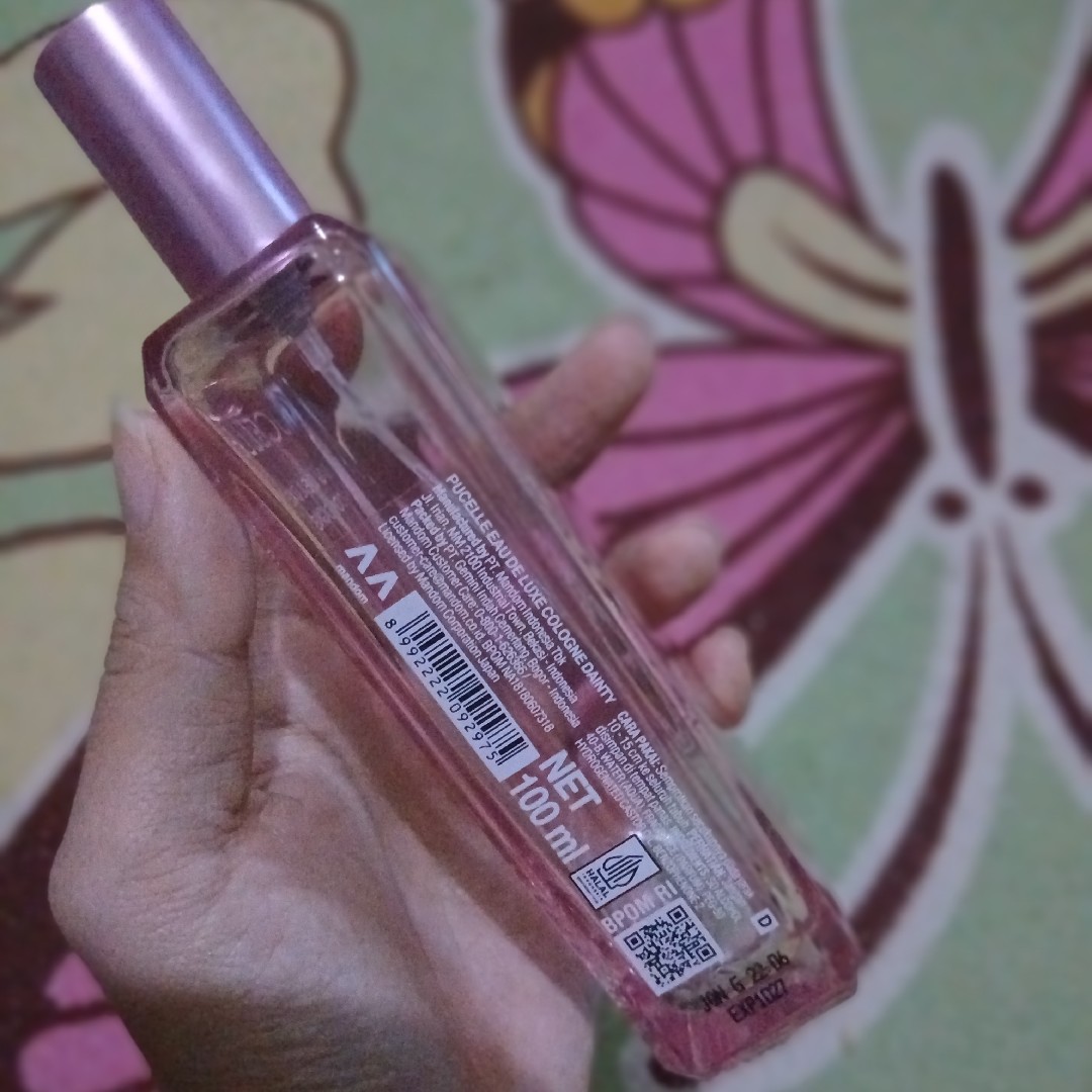 Eau de Luxe Cologne - Dainty imgfdn-3bb2ac51-bf8a-40a0-ab29-436d7e76ef5f