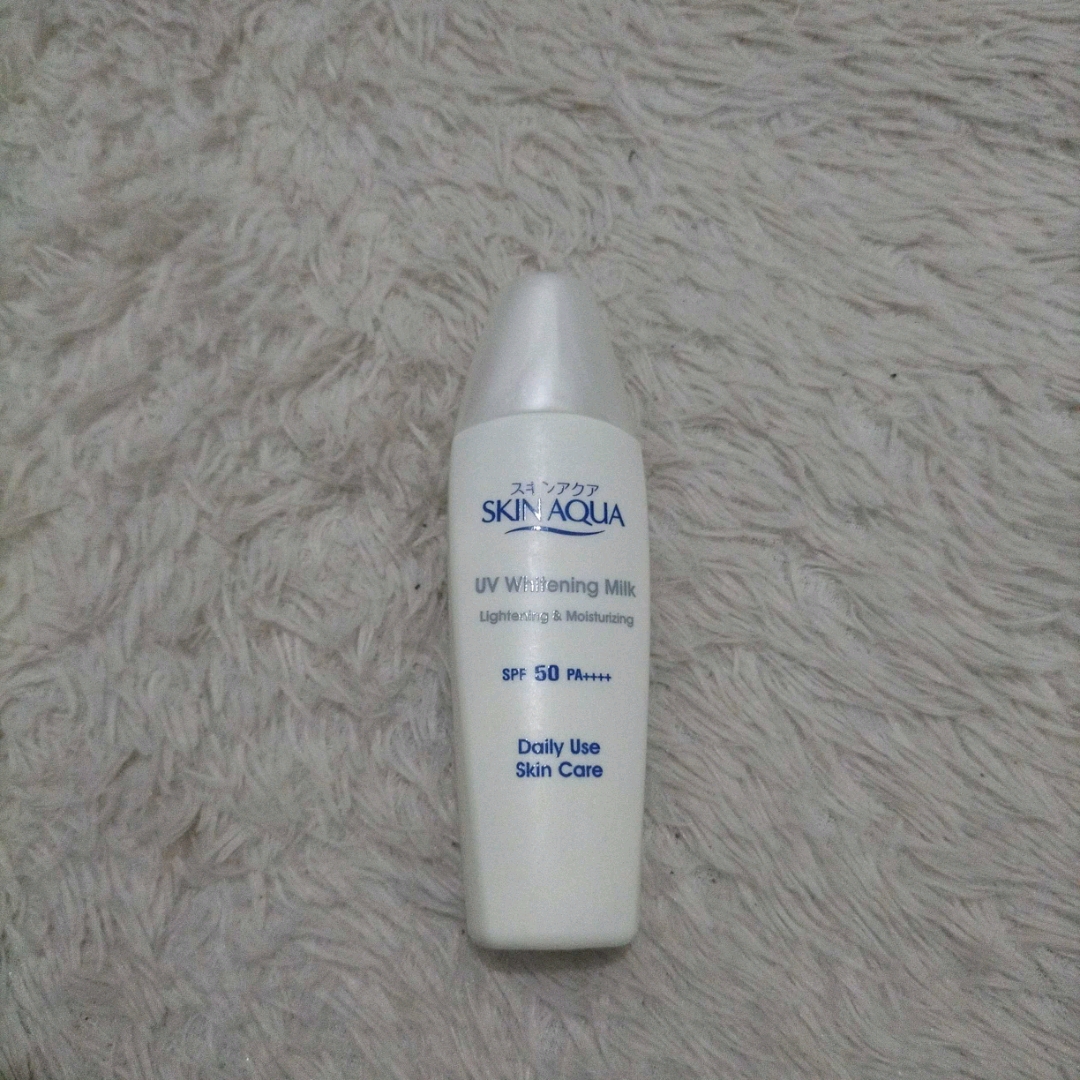 UV Whitening Milk imgfdn-cd719e7c-a589-4768-9b33-9dc6a92b37f2