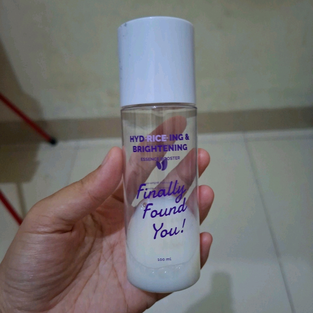 Hyd-rice-ing & Brightening Essence Booster imgfdn-ba7b0e6a-7d4f-4720-a831-1222bd677442