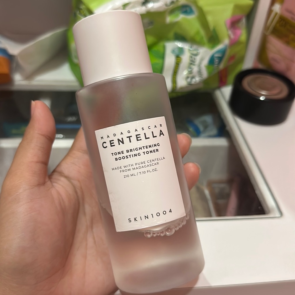 Madagascar Centella Tone Brightening Boosting Toner imgfdn-8c9aec7a-a02a-4d4a-9e11-d9c8fcf0dff4