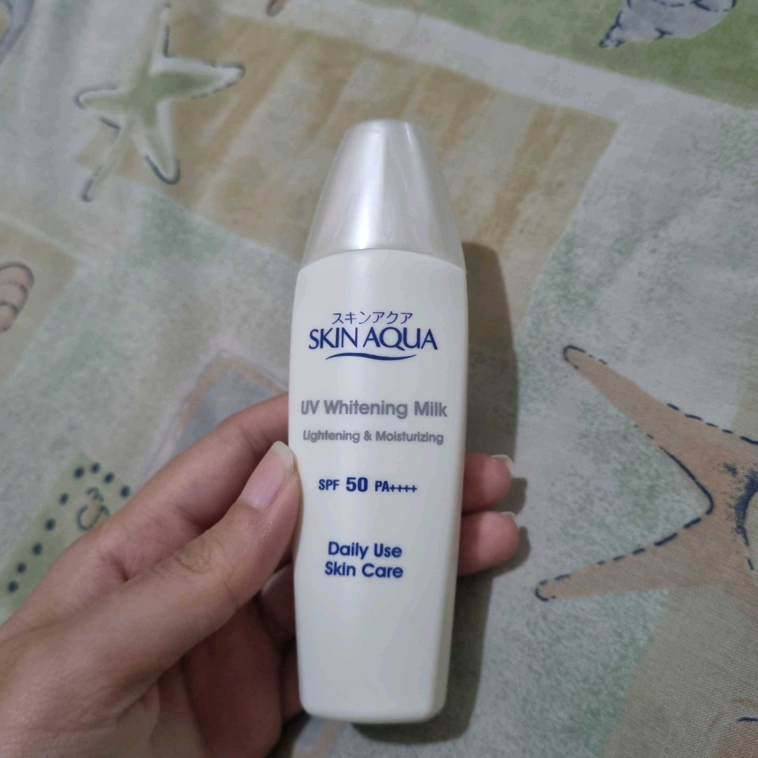 UV Whitening Milk imgfdn-5283609a-d511-404f-8d81-009717127218