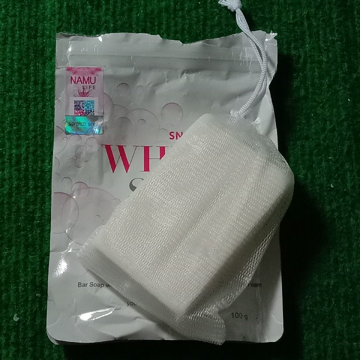 Snail White Whipp Soap imgfdn-ffef7700-1828-471e-a633-600c266c2f05
