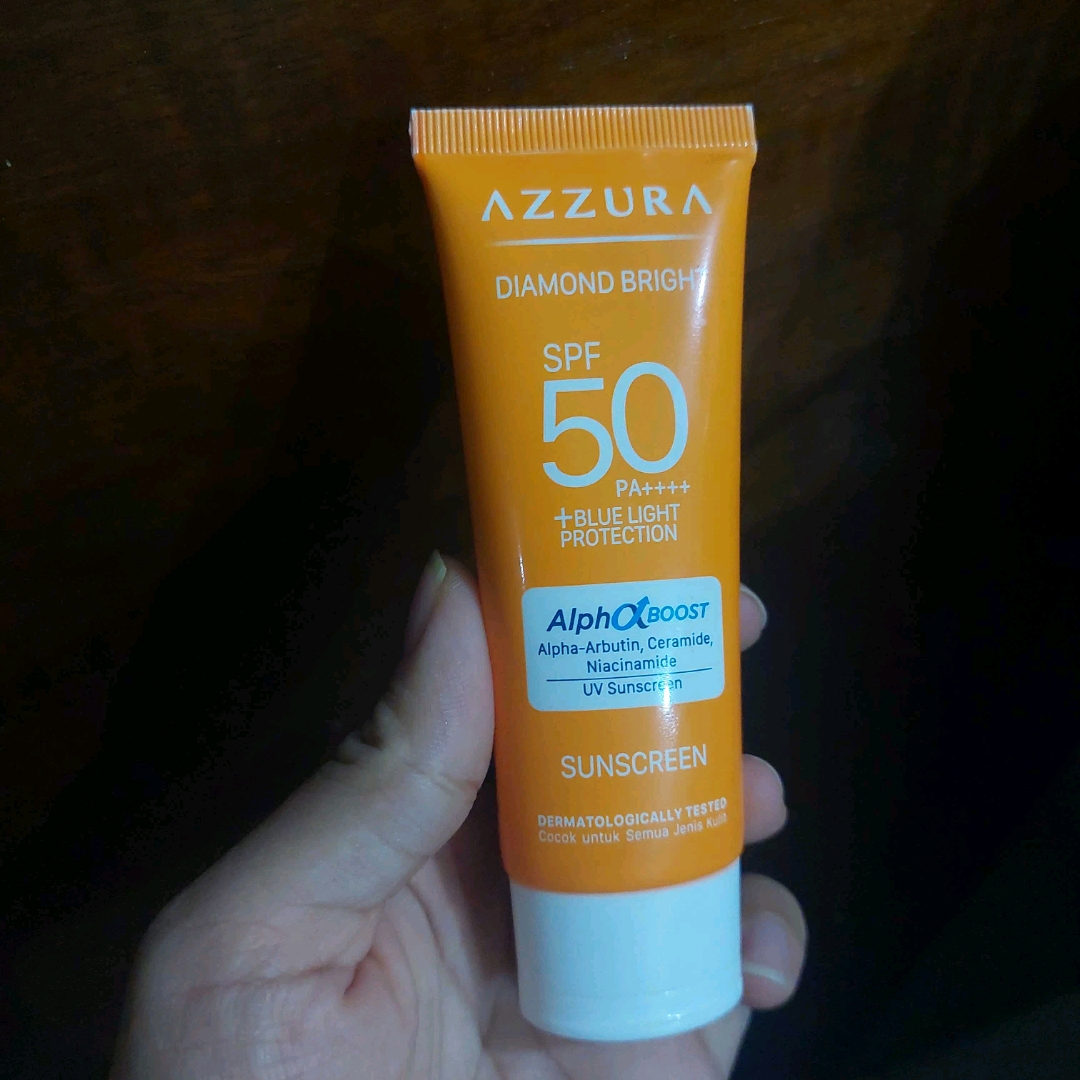 Diamond Bright Sunscreen SPF 50 PA ++++ imgfdn-fc35bbcc-ca13-43f2-8567-282115e61b78