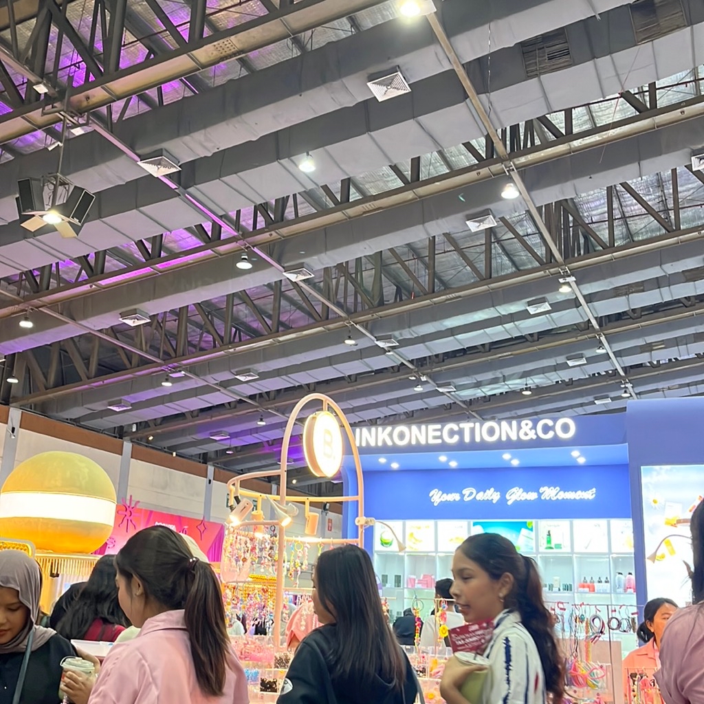 Be Glow Volume Cushion - 21 Ivory imgfdn-82726db5-0e5b-47d0-84ca-1db757119609