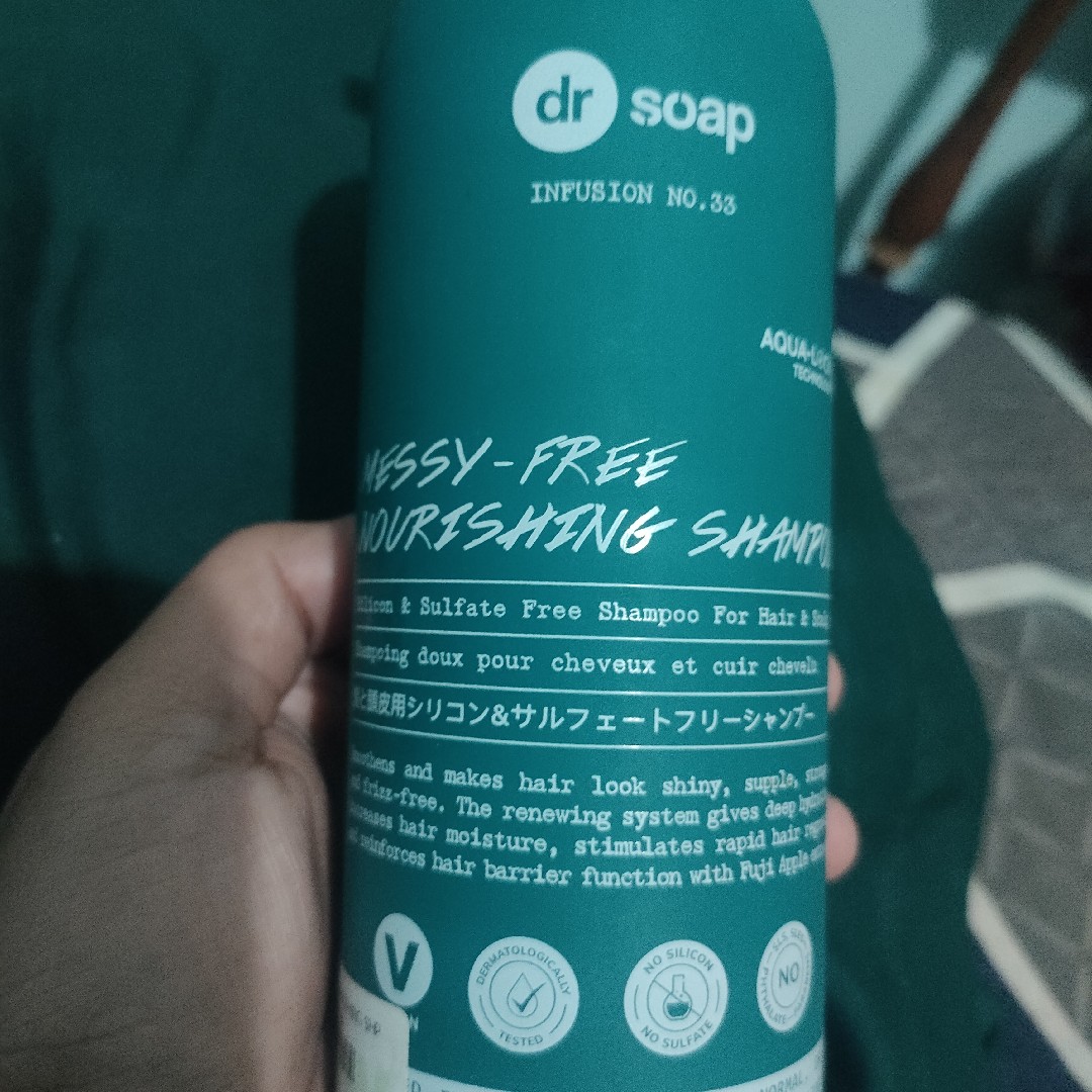 Messy-free Nourishing Shampoo imgfdn-46295e44-f70a-41fb-8576-579ca9be3772