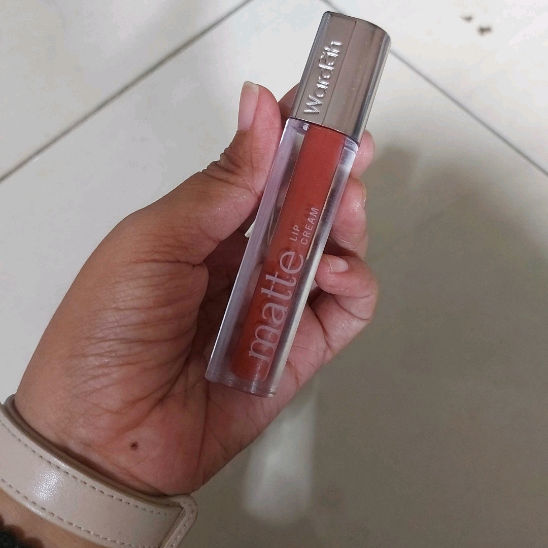 Exclusive Matte Lip Cream - 03 See You Latte imgfdn-28895c74-dd3a-4cfe-ba89-11f166fa99cb
