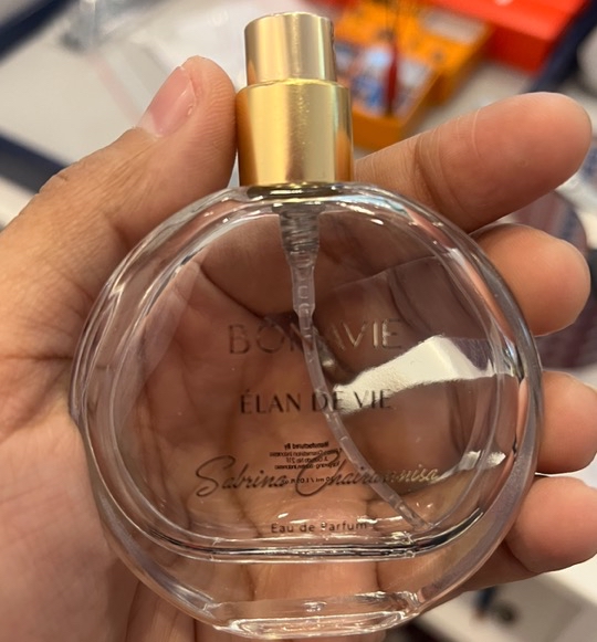 x Sabrina Chairunnisa - Voyage et Défi imgfdn-cf53bae2-6b45-4464-a1c2-c99b9a60fca8