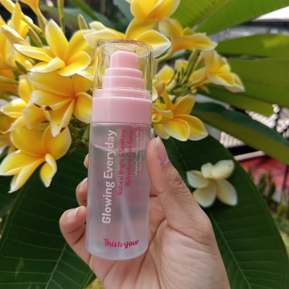 Face Spray Glowing Everyday imgfdn-59ebcb29-eee3-4b5c-abdf-5a902b416bec