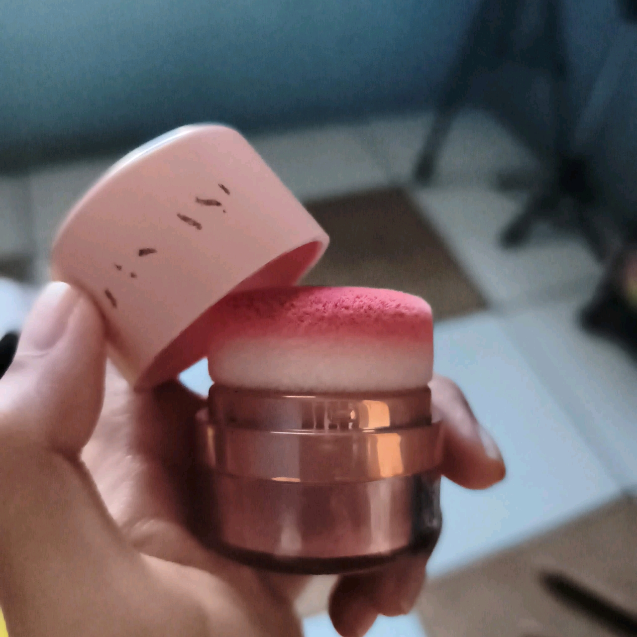 Perfect Cheek Blush & Go Powder - Pink imgfdn-b425ec4a-2379-4986-872b-b8bc7fc316ad