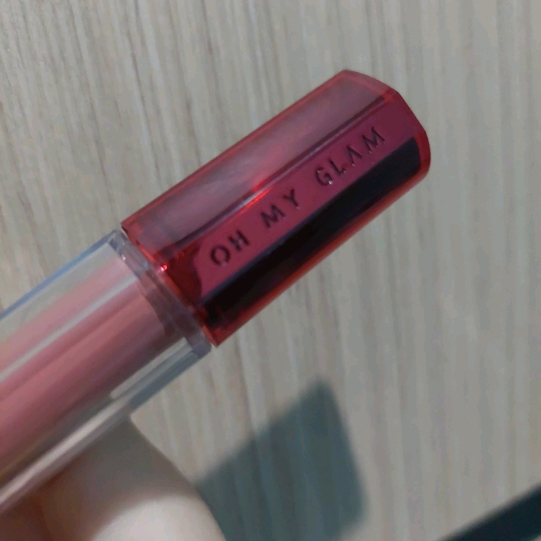 Oh My Glam Mattelast Lip Cream - 22 Crushed imgfdn-65bdcf08-5ac6-4615-abf9-b149ed3d034a