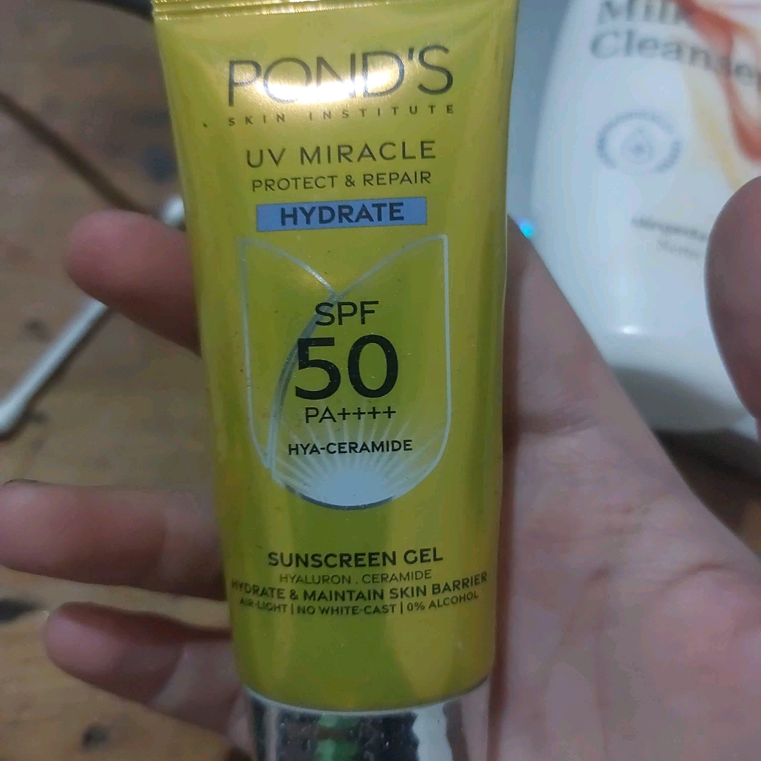 UV Miracle Protect & Repair Sunscreen Bright SPF50+ imgfdn-bff9d1ba-0677-476a-a394-0188b9dcdef0