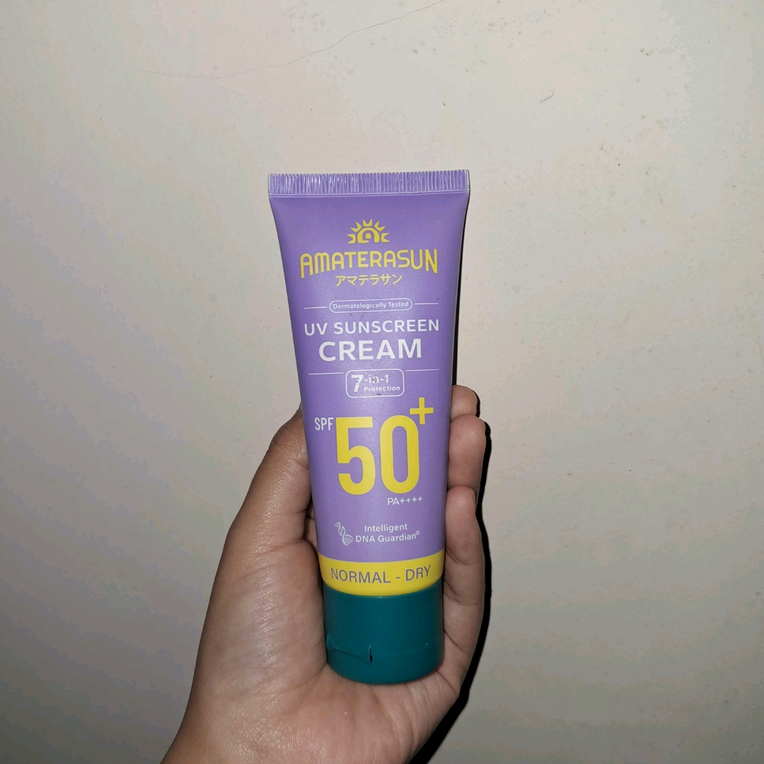 UV Sunscreen Cream SPF 50+ PA++++ imgfdn-6dc27f62-5bd3-4f7a-b471-a701c26aa932