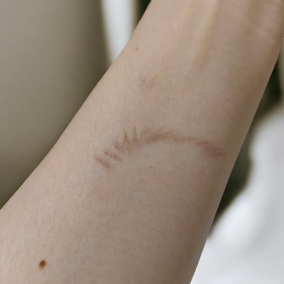 Drawing Eye Brow - #2 Gray Brown imgfdn-be341702-c118-4102-873a-a03c96eebedc