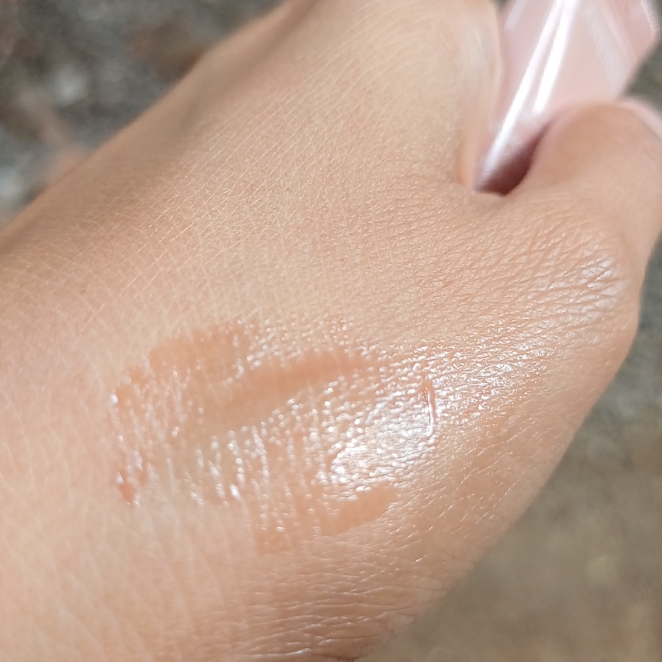 Glaze Craze Tinted Lip Serum - Sugar Glaze  imgfdn-7f842653-5299-4e3b-ab1e-0df5ba6dda12