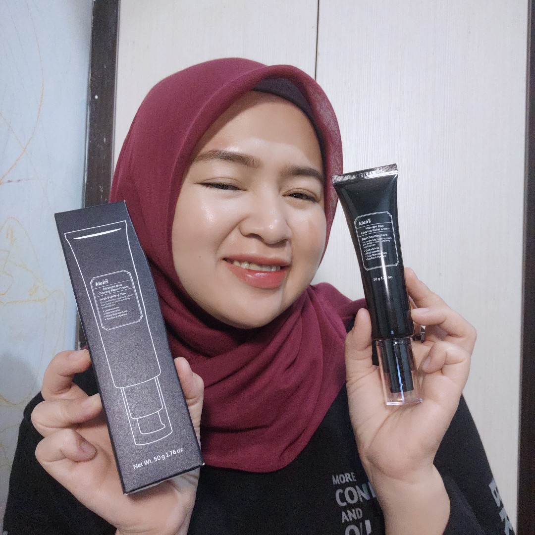 Midnight Blue Clearing Water Cream imgfdn-870683cc-dd34-4cb3-9124-ecfbdf99ee39