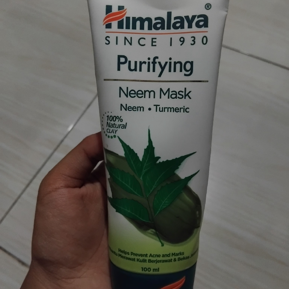 Purifying Neem Mask imgfdn-b4982df2-fdd6-4b38-8ece-06e59137d46f