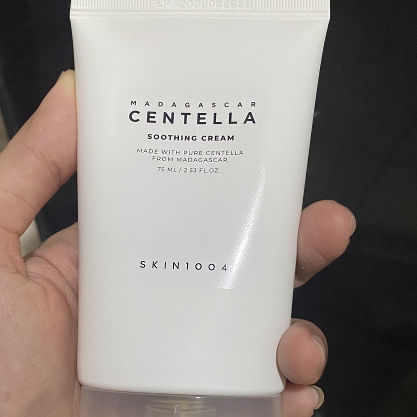 Madagascar Centella Hyalu-Cica Moisture Cream imgfdn-be04ed6d-a278-4a37-9814-c2a2bbef60a5