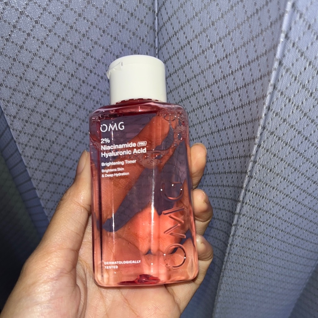Oh My Glow 2% Niacinamide Pro + Hyaluronic Acid Brightening Toner imgfdn-5bc5aac0-0e04-4dc3-b33a-763a72c8865b